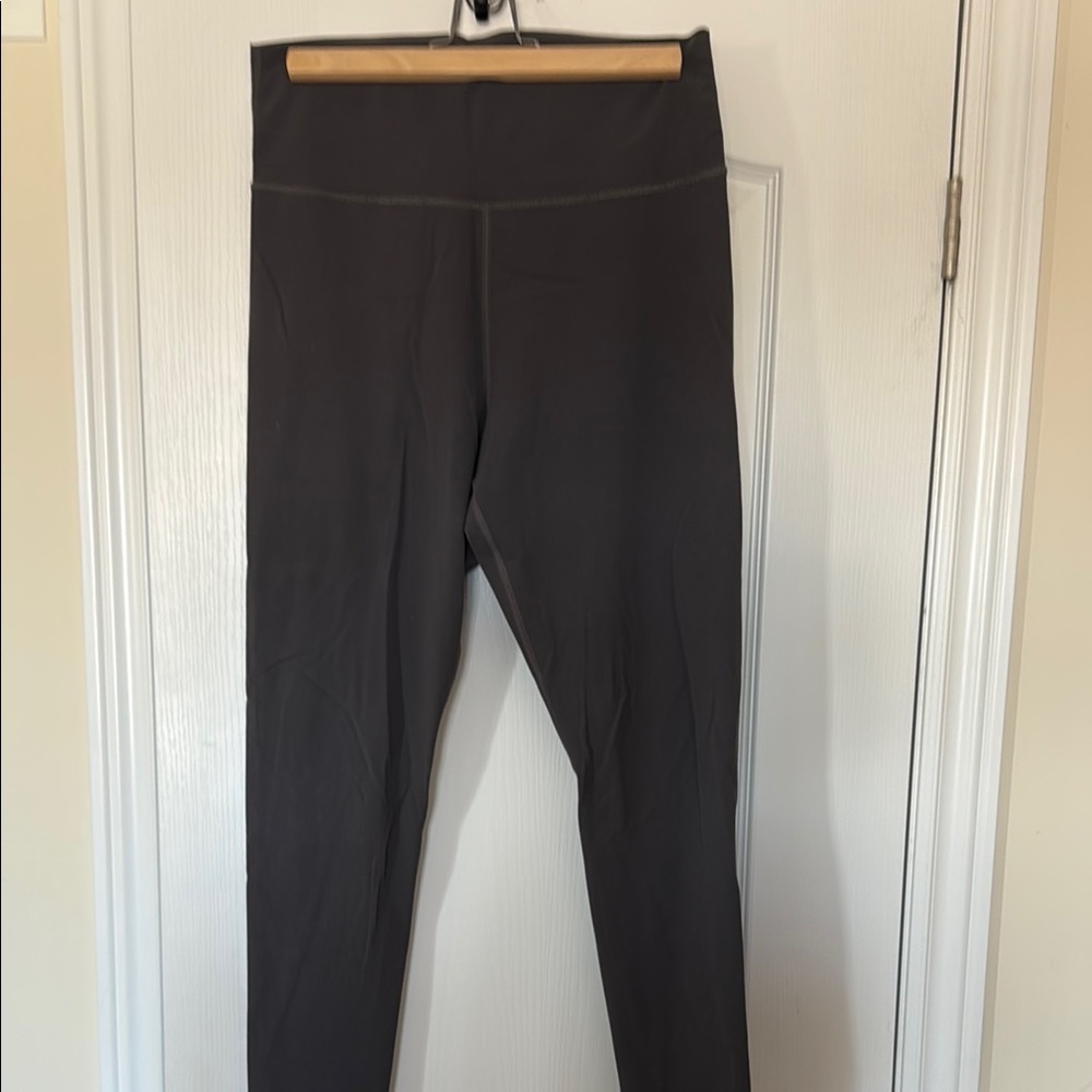 TNA Leggings